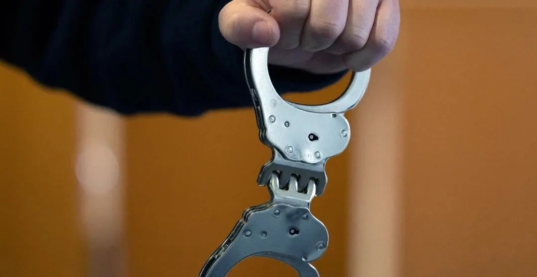 ألمانيا: أب سوري يحرض ابنه على قتل شقيقته بحجة "الشرف" والابن يبلغ الشرطة