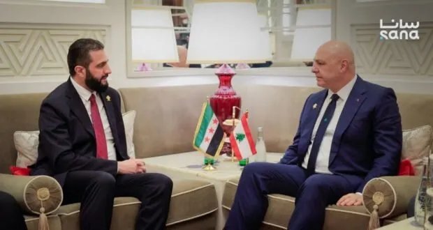 الرئيس الشرع يلتقي نظيره اللبناني جوزاف عون في الدوحة على هامش القمة العربية الإسلامية الطارئة