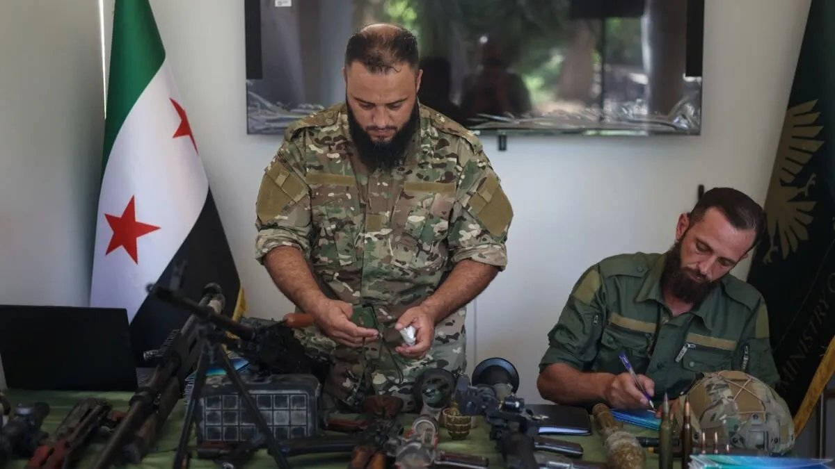 وزارة الدفاع السورية تحدد شروط التطوع في الكليات العسكرية لعام 2024