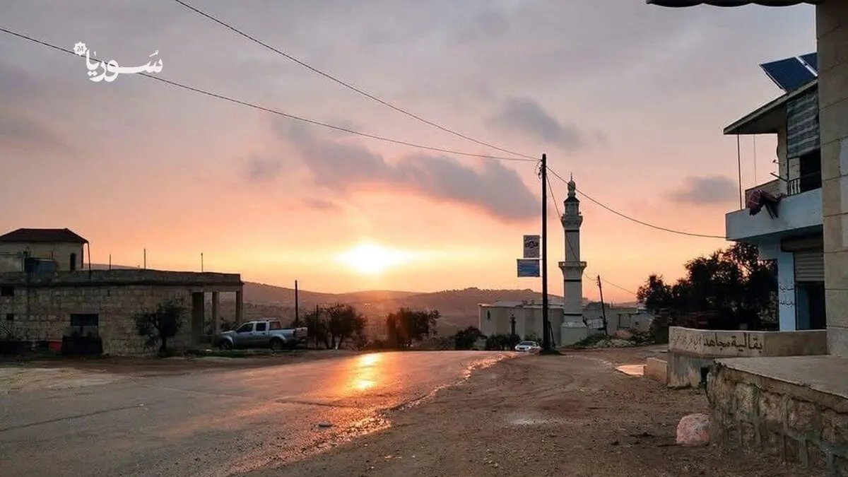 عقربات: بلدة شمال إدلب تعاني الإهمال وتطالب بتحسين الخدمات والبنية التحتية