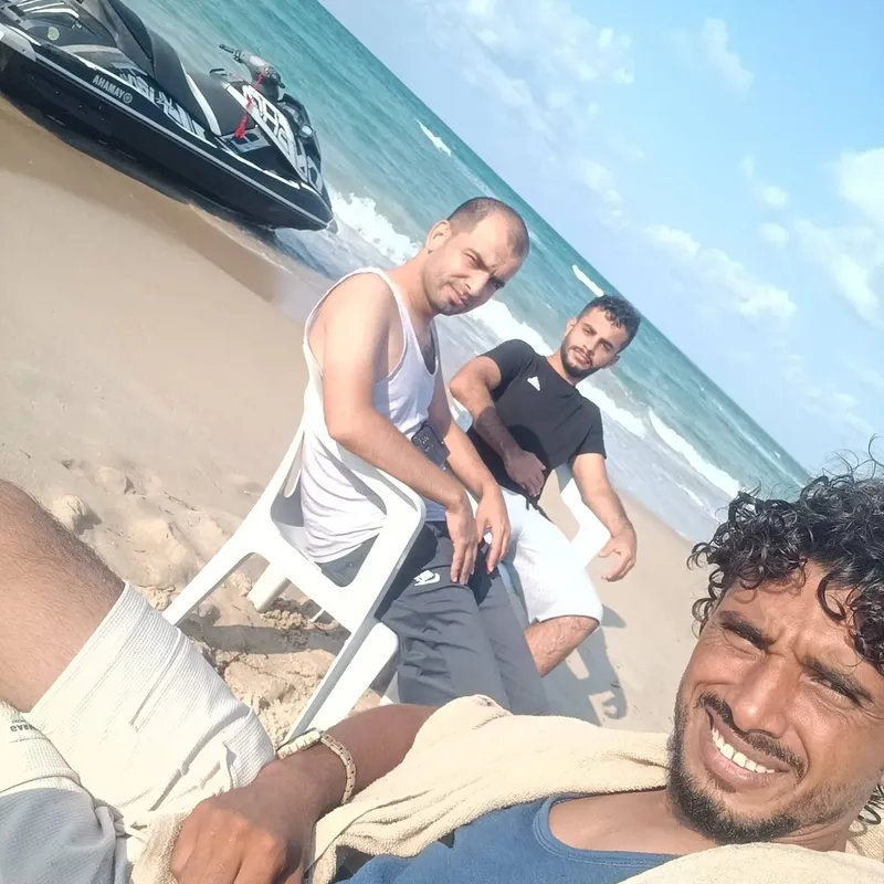 رحلة يائسة إلى أوروبا: فلسطيني يهرب من غزة بدراجة مائية في مغامرة محفوفة بالمخاطر