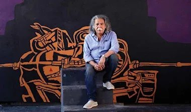 معرض ضياء العزاوي "شهود الزور" في بيروت: صرخة فنية ضد تزوير التاريخ ومآسي المدن العربية