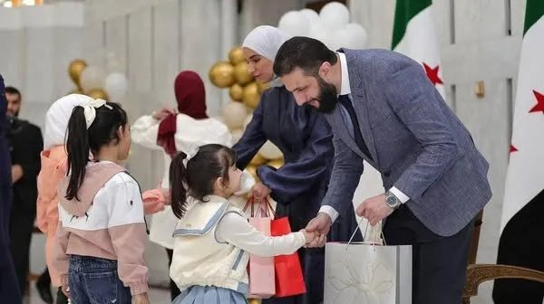 مدير في وزارة الإعلام السورية يسمي مولوده الجديد "أحمد الشرع"