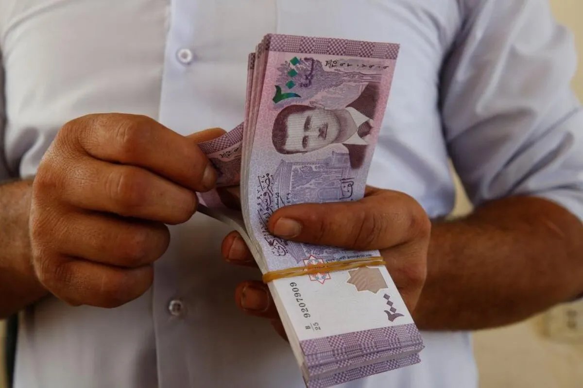 تحديث فوري: أسعار صرف الدولار واليورو والذهب مقابل الليرة السورية في السوق السوداء اليوم الثلاثاء 16 سبتمبر 2025