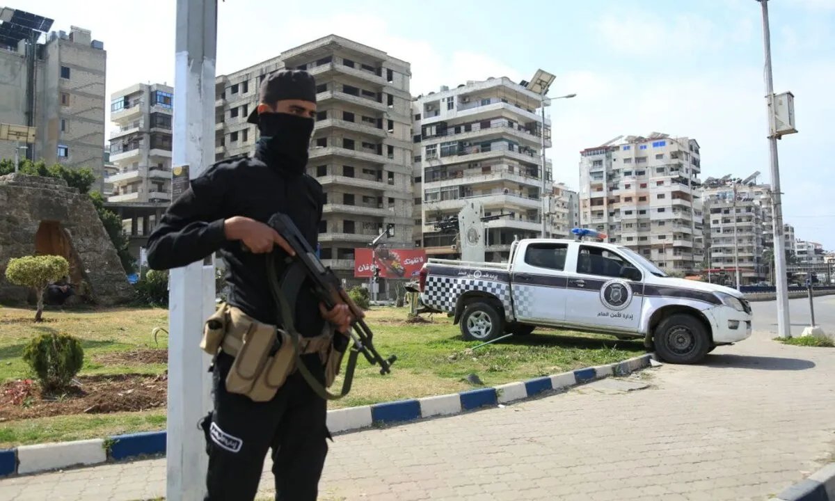 اللاذقية: القبض على عميد سابق في مخابرات النظام السوري بتهمة ارتكاب جرائم حرب