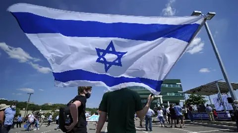 تحذيرات إسرائيلية من تداعيات تعليق الاتفاقيات التجارية مع أوروبا: نقطة تحول خطيرة تهدد الاقتصاد