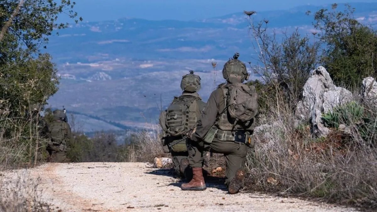 تقرير حقوقي يكشف: انتهاكات إسرائيلية واسعة النطاق في جنوب سوريا تشمل تهجيرًا قسريًا وجرائم حرب