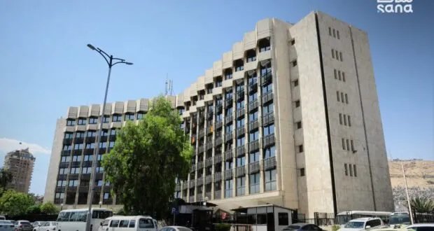 قرار جديد: توحيد الرسوم الجامعية للطلاب السوريين داخل وخارج سوريا ابتداءً من 2025