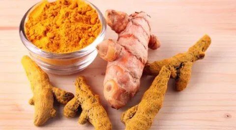 عزز صحتك: أطعمة تضاعف فوائد الكركم الذهبية