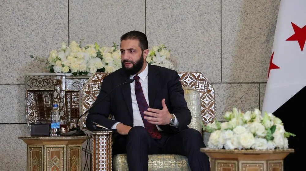 الرئيس الشرع يناقش مع باحثين غربيين هوية سوريا، إسرائيل، والانتقال السياسي