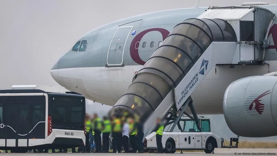 ارتفاع حاد في ترحيل اللاجئين من ألمانيا إلى اليونان وسط انتقادات لأوضاع اللجوء