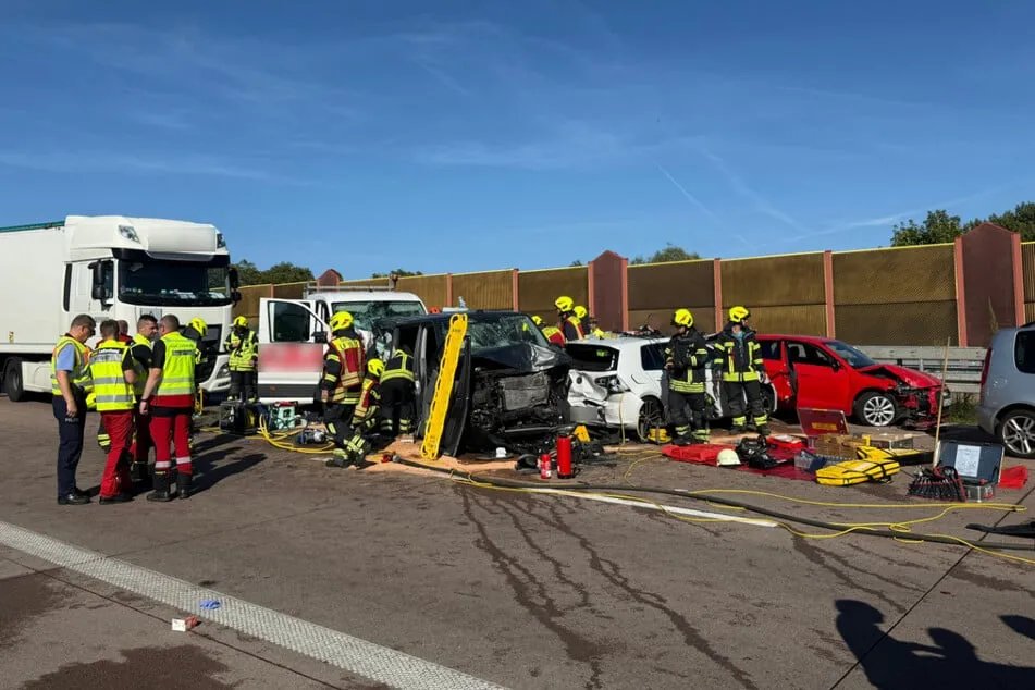 ألمانيا: حادث مروري ضخم قرب لايبزيغ يسفر عن إصابات بينها أربعة من الشرطة