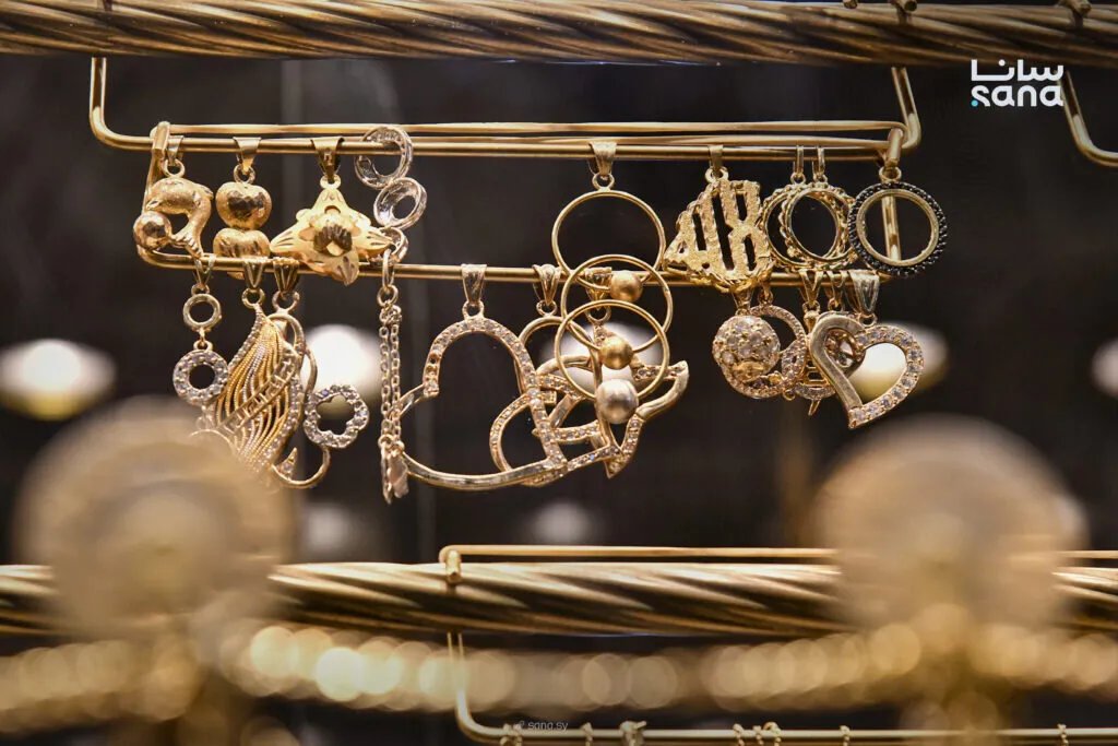 قفزة جديدة في أسعار الذهب في السوق السورية: ارتفاع بمقدار 5 آلاف ليرة