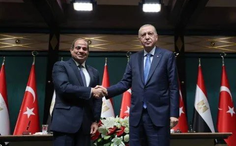 مناورات "بحر الصداقة": عودة التحالف المصري التركي ورسائل إلى إسرائيل بعد توقف دام 13 عامًا