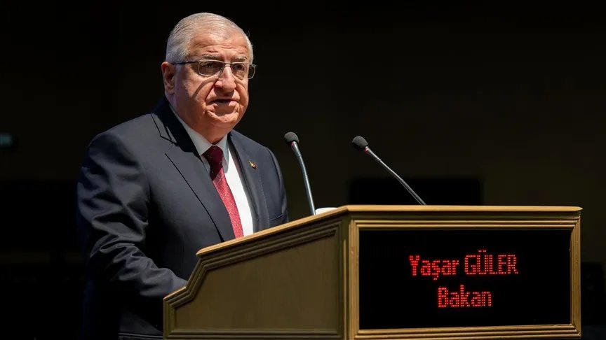 وزير الدفاع التركي يطالب تنظيم "بي كي كي" بالتخلي الفوري عن السلاح في سوريا