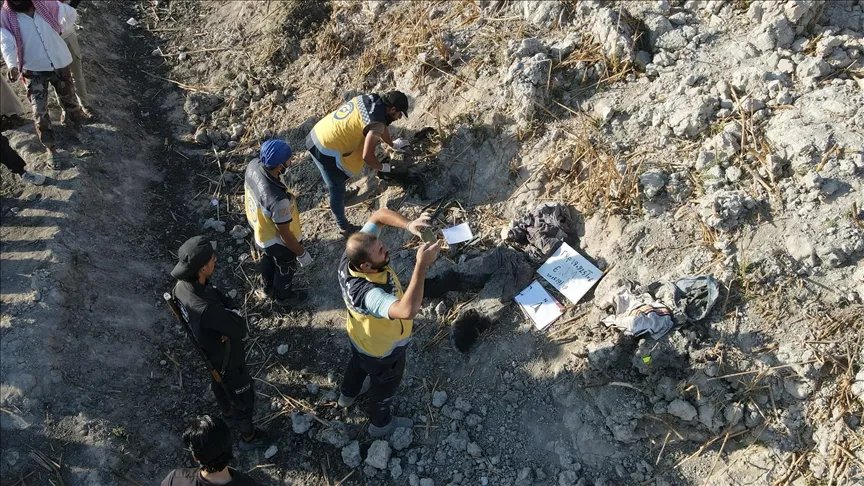 سوريا: انتشال رفات 175 شخصاً من مقبرة جماعية في العتيبة قرب دمشق