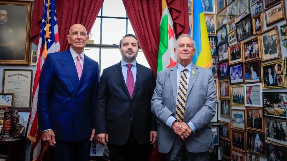 الشيباني يشكر المبعوث الأمريكي 'باراك' على دعم زيارة الوفد السوري إلى واشنطن