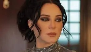 نقابة الفنانين السوريين تشطب اسم سلاف فواخرجي بسبب إنكارها لجرائم النظام