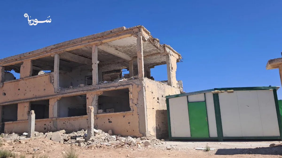 أزمة التعليم في كفر نبودة: كرفانات بديلة لا تكفي مع تزايد أعداد الطلاب وعودة النازحين