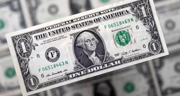 الدولار في مهب الريح: التضخم وإزالة الدولرة يهددان عرش العملة الأميركية