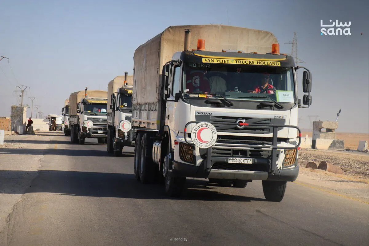 قافلة مساعدات إنسانية جديدة تنطلق من دمشق إلى السويداء محملة بالمواد الغذائية والإغاثية