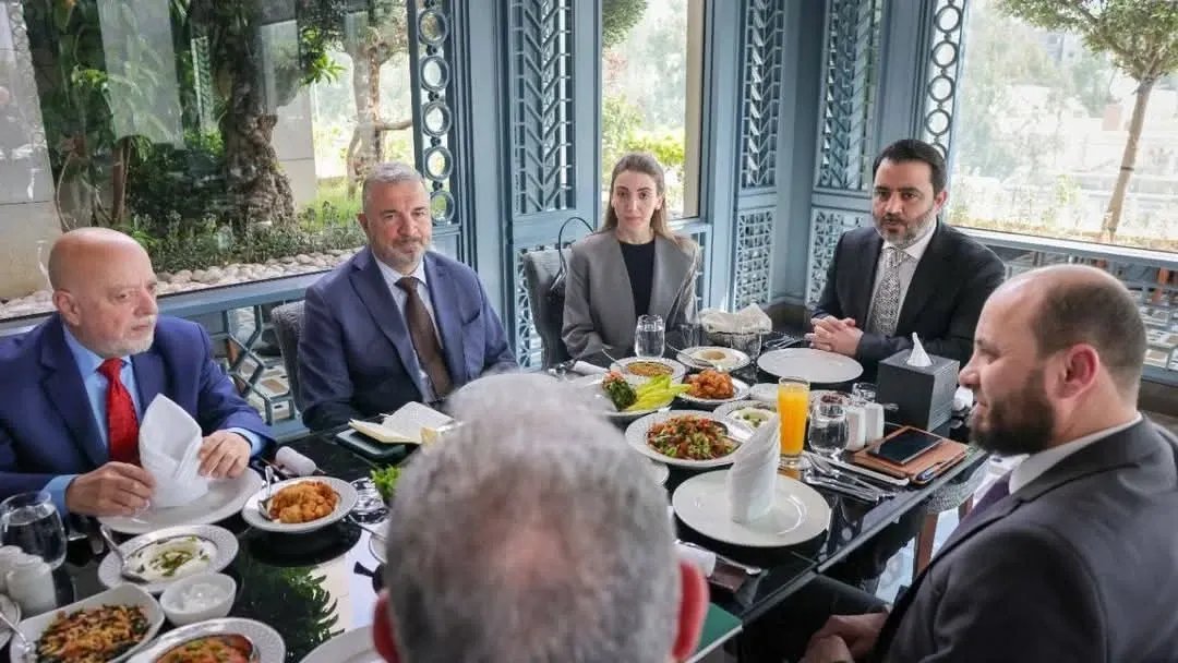 سوريا والبنك الدولي يبحثان خطة مشتركة لتجاوز العقوبات ودعم الاقتصاد