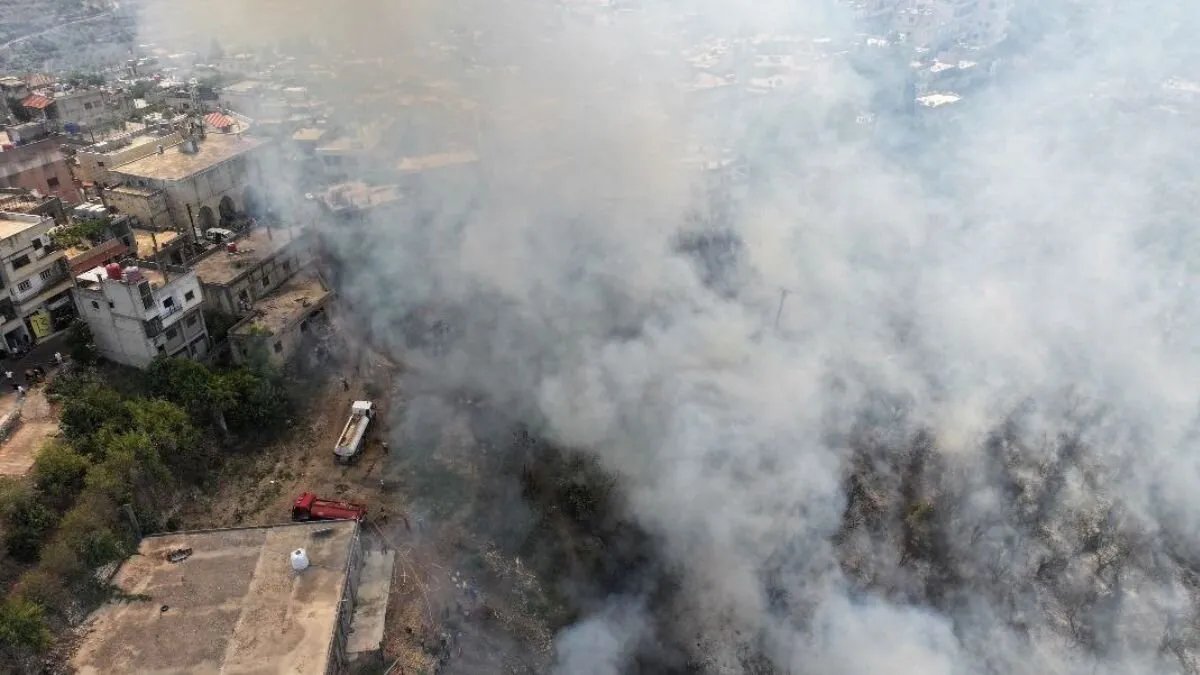 لليوم الثالث: فرق الإطفاء تكافح حرائق الغابات في اللاذقية وحمص وسط صعوبات جمة