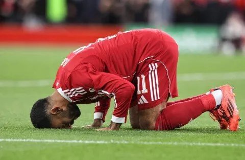 تسريبات تكشف عن مركز محمد صلاح المتوقع في ترتيب الكرة الذهبية 2025: هل يصنع التاريخ؟