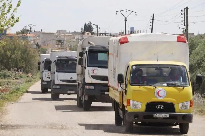 الهلال الأحمر الإماراتي يغيث بلدة "كويا" بدرعا بقافلة مساعدات إنسانية عاجلة