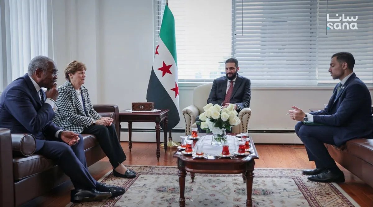 الرئيس الشرع يلتقي عضوي الكونغرس الأمريكي في نيويورك