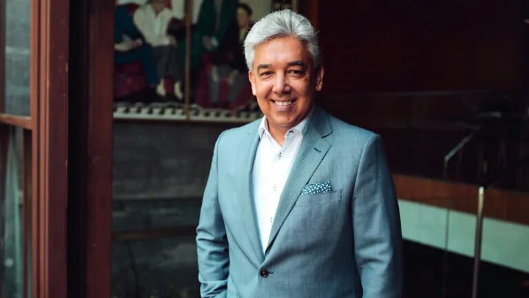 بيهس بغدادي: رجل الأعمال السوري الذي قدّم أحمد الشرع في قمة "كونكورديا" بنيويورك