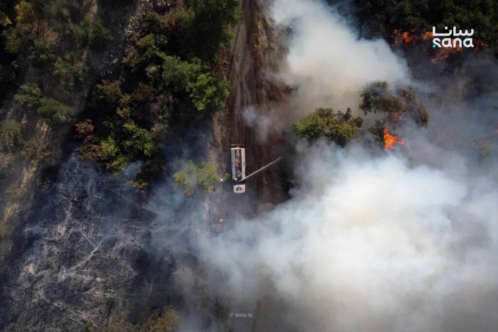 لليوم الثالث: جهود مكثفة للسيطرة على حريق جبل التركمان رغم التحديات