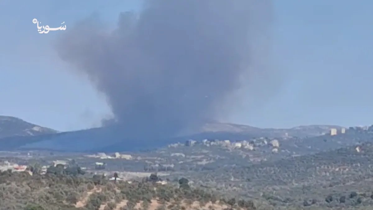 حريق هائل يلتهم عشرات الدونمات بين حمص وطرطوس والدفاع المدني يكافح للسيطرة
