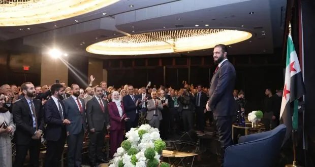 أحمد الشرع يلتقي الجالية السورية في أمريكا: لقاء ودي ورسائل سياسية واضحة