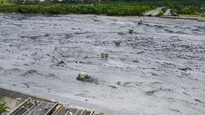 إعصار راغاسا يودي بحياة 14 شخصاً ويصيب 18 في تايوان