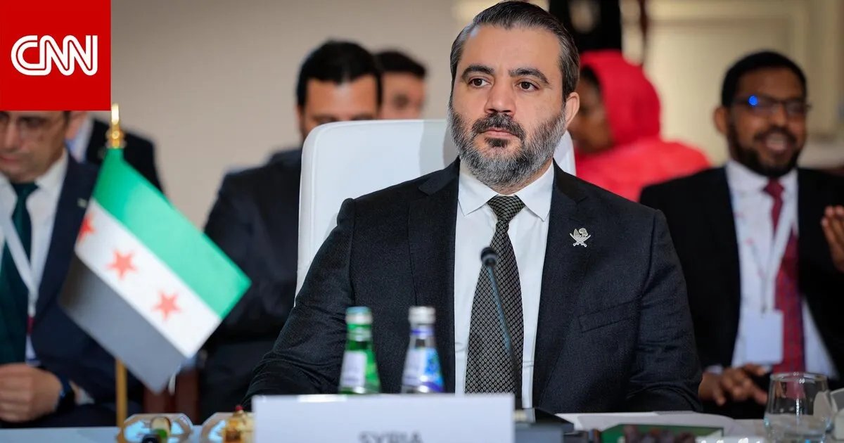 جدل حول زي وزير الخارجية السوري في اجتماع الدوحة التحضيري للقمة