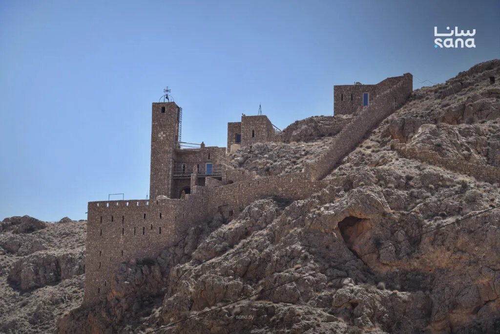 دير مار موسى الحبشي: 1800 عام من التاريخ والحوار بين الأديان في قلب سوريا