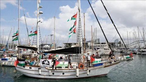 هجوم بمسيرات على أسطول "الصمود الدولي" المتجه إلى غزة وسط مطالبات أممية بالتحقيق وإيطاليا ترسل فرقاطة