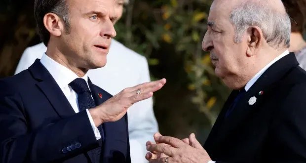 تصاعد التوتر الدبلوماسي: الجزائر وفرنسا تتبادلان طرد الدبلوماسيين في أزمة متجددة