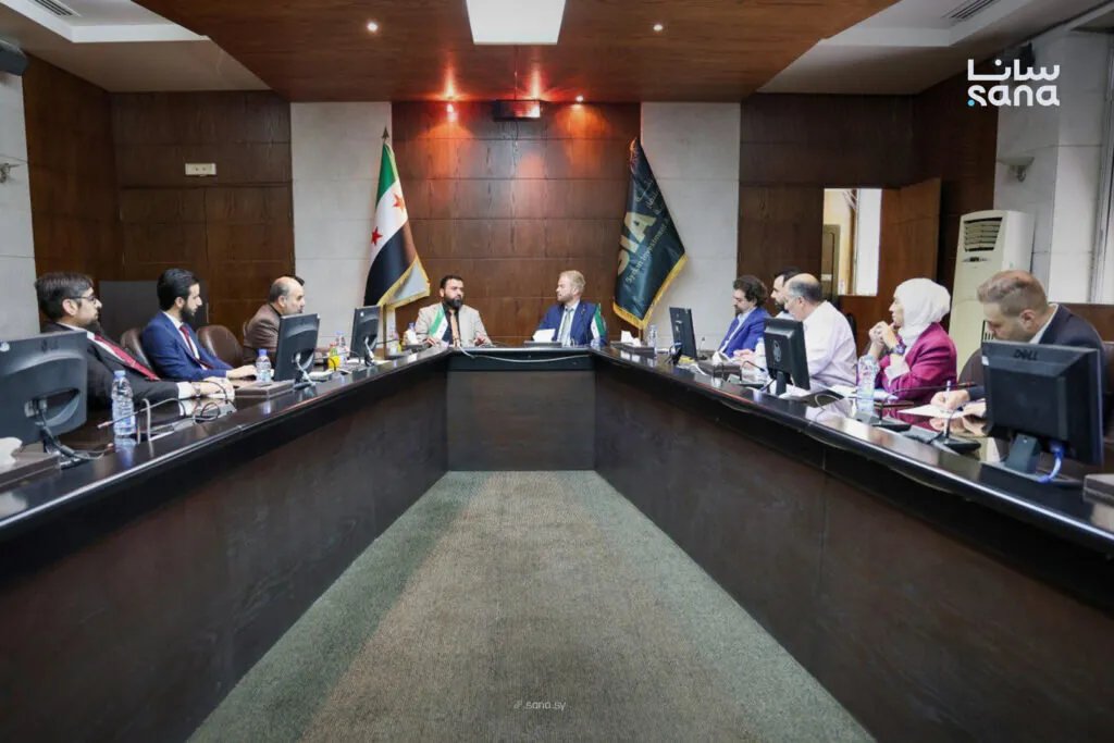 تعزيز التعاون الرقابي والاستثماري: مباحثات بين هيئة الرقابة والتفتيش وهيئة الاستثمار في دمشق