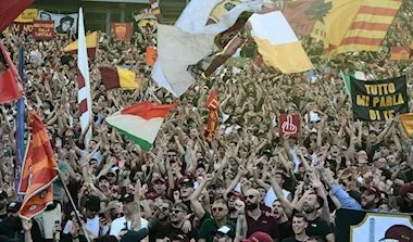 اعتقال مشجعين لنادي روما في نيس الفرنسية لحيازتهم أسلحة