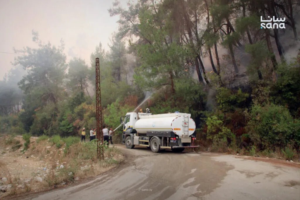 السيطرة على 80% من حرائق جبل التركمان في اللاذقية وجهود مستمرة لمنع تجددها