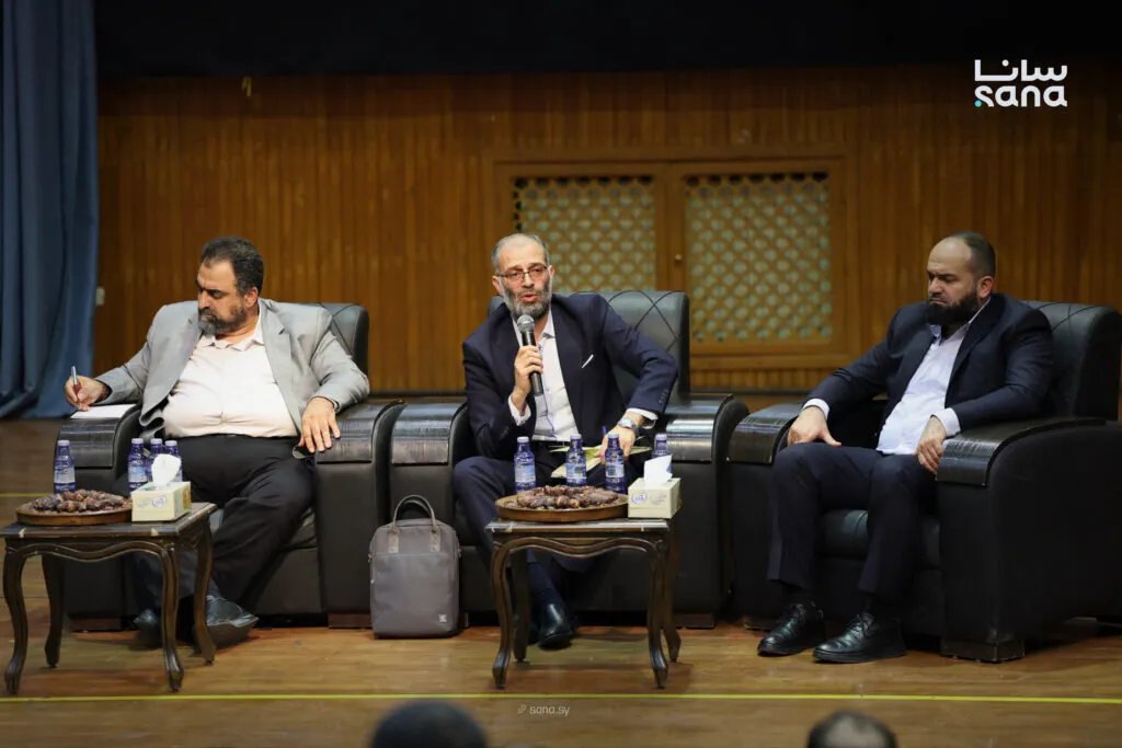 جلسة موسعة في دمشق لتعزيز الخطاب الوطني والسلم الأهلي بحضور إدارة التوجيه المعنوي