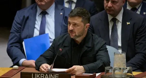 زيلينسكي يعلن استعداده للتنحي بعد انتهاء الحرب مع روسيا ويكشف عن طلبه لنظام أسلحة من ترامب