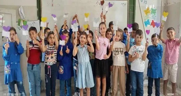 فاتن عنجاري: معلمة من الدريكيش تحول فصلها إلى احتفالية تربوية ملهمة