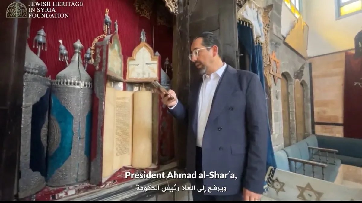 فيديو: حاخام يقيم صلاة من أجل الشرع في كنيس يهودي بدمشق
