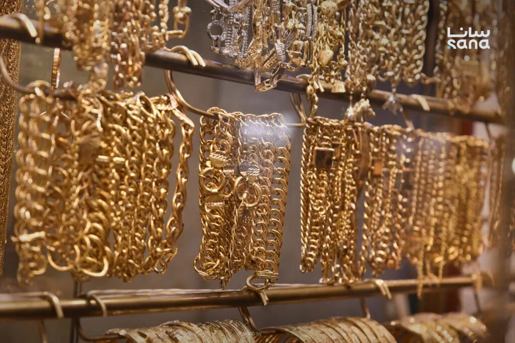 تراجع ملحوظ: انخفاض أسعار الذهب 10 آلاف ليرة في الأسواق السورية