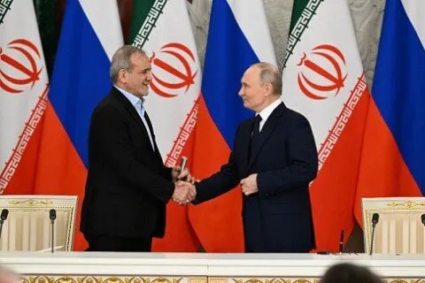 إيران وروسيا توقعان اتفاقية ضخمة لبناء أربع محطات نووية جديدة بقيمة 25 مليار دولار