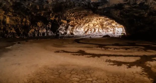 اكتشاف مذهل في السعودية: آثار استيطان بشري يعود إلى 10 آلاف عام في كهف "أم جرسان"