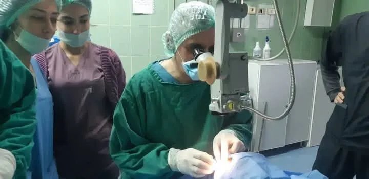 مشفى صلخد الوطني يستأنف عمليات العيون بجهاز "الفاكو" بعد توقف دام سنوات